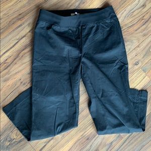 Maternity Capri black pants